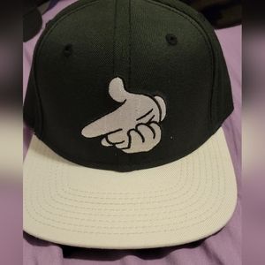 Crooks and castle snap back hat